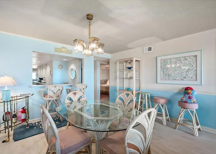 Hill-spacious 2 Bedroom With Ocean Views And Outdoor Pool! * Ocean City