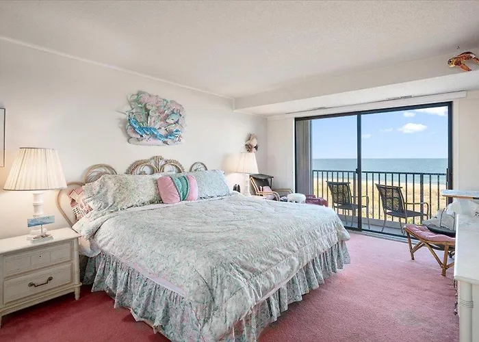 Hill-spacious 2 Bedroom With Ocean Views And Outdoor Pool! * Ocean City